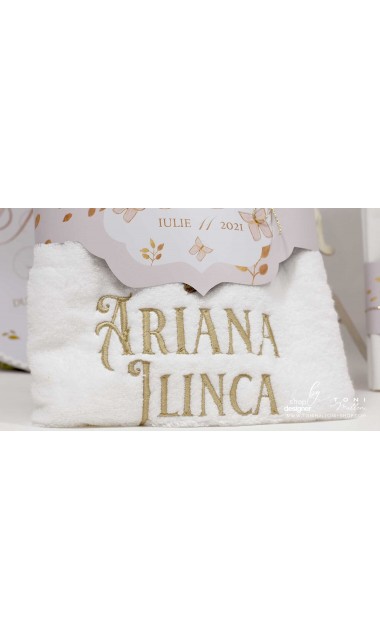 Trusou botez personalizat si brodat cu fluturi roz albi sau gold 8